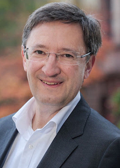 Dr. Alexis Bazzanella (Moderator)